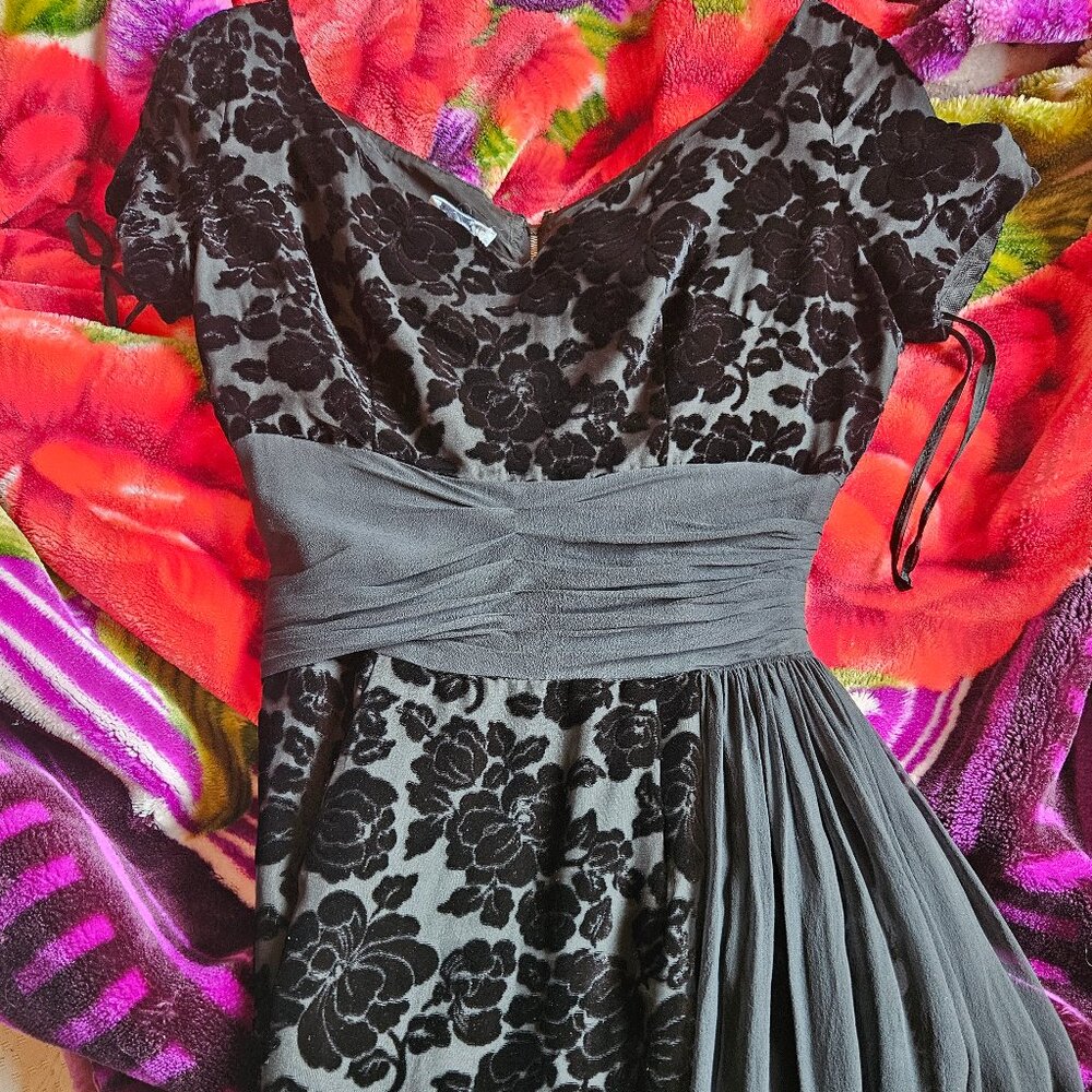 Beautiful vintage 1950s black velvet burnout dress
